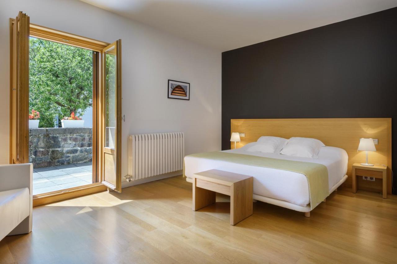 Hotel Rural Torre De Uriz ภายนอก รูปภาพ